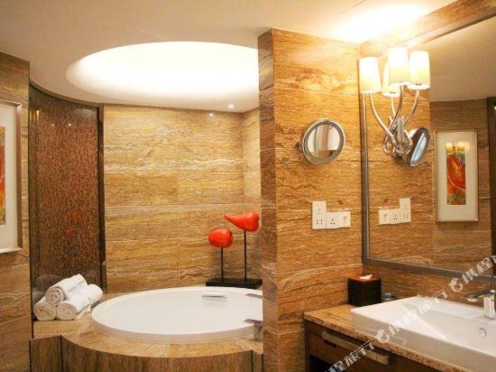 Howard Johnson By Wyndham Sunshine Plaza Ningbo Dış mekan fotoğraf