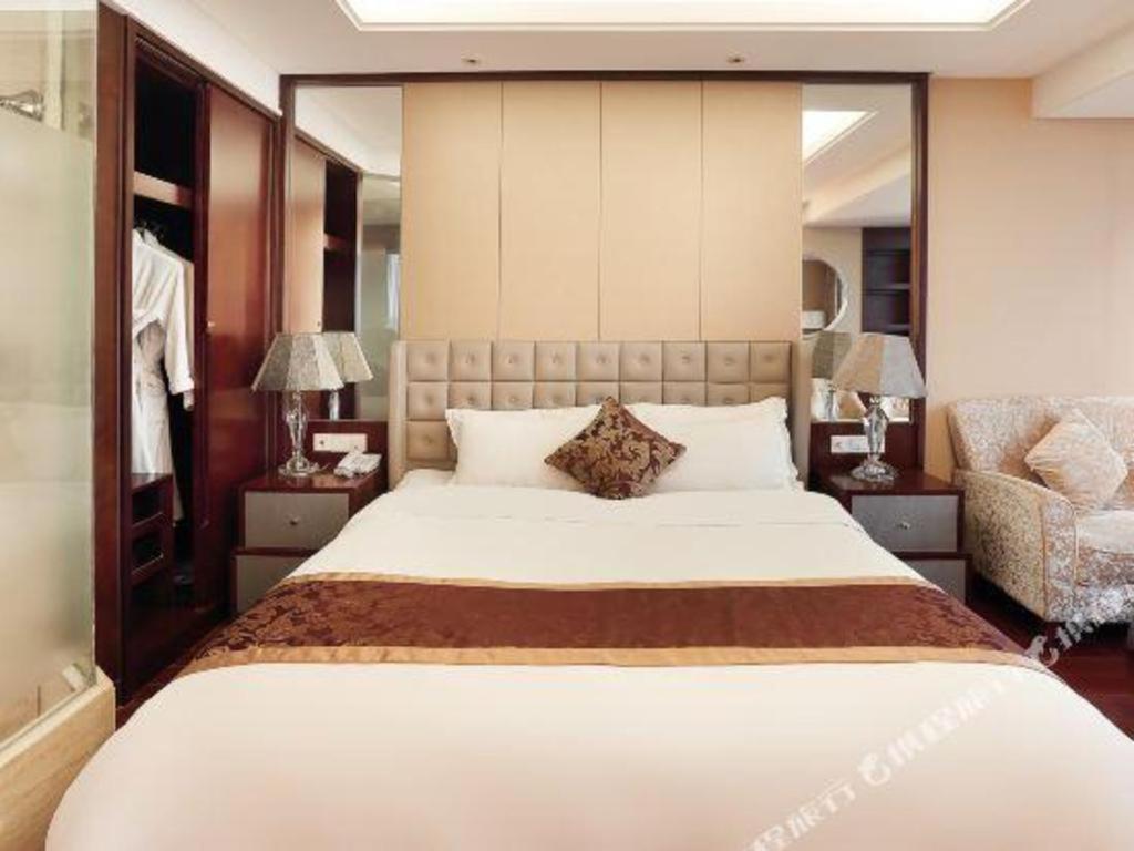 Howard Johnson By Wyndham Sunshine Plaza Ningbo Dış mekan fotoğraf
